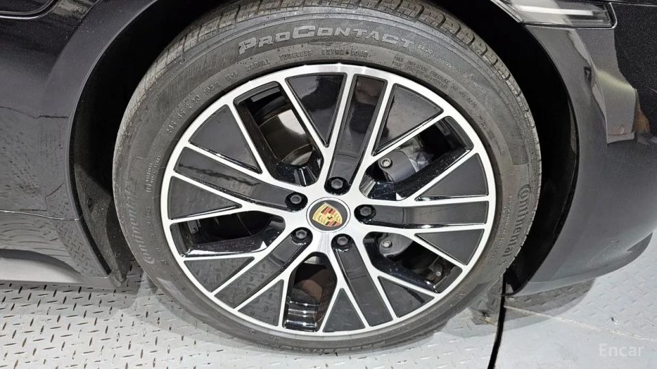 Porsche Taycan