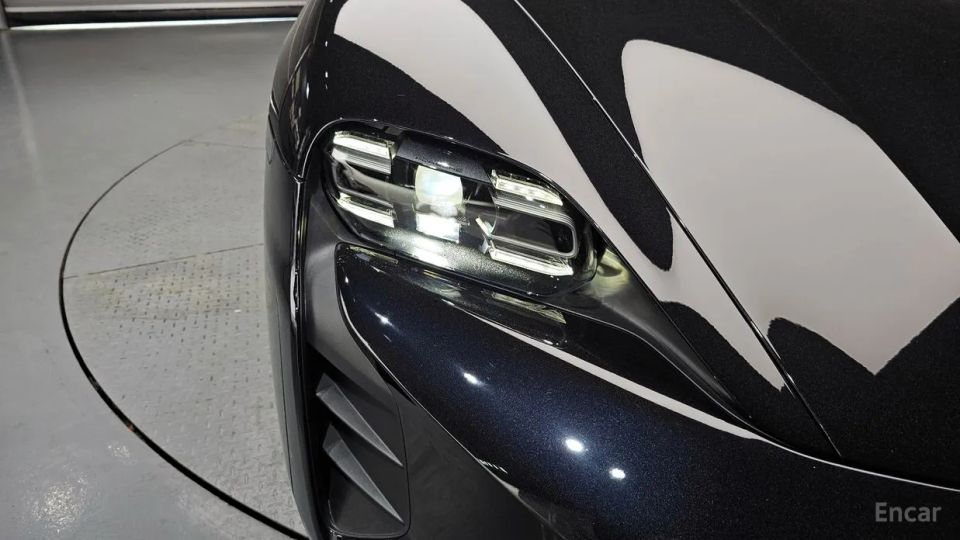 Porsche Taycan