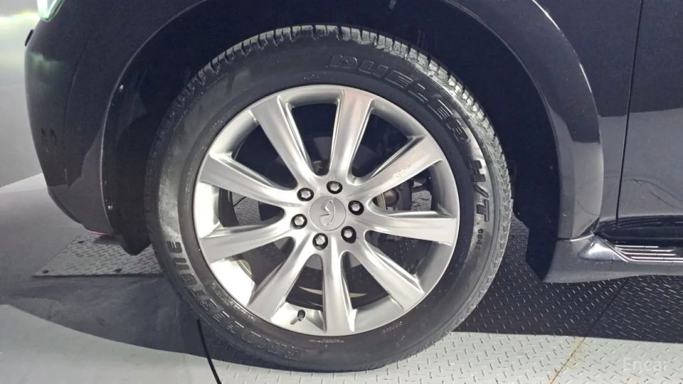 Infiniti QX