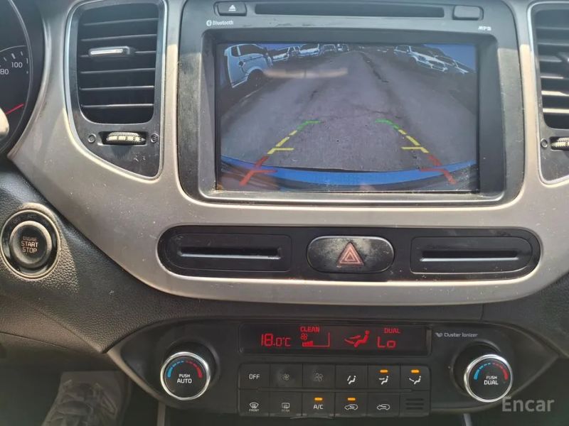 Kia Carens