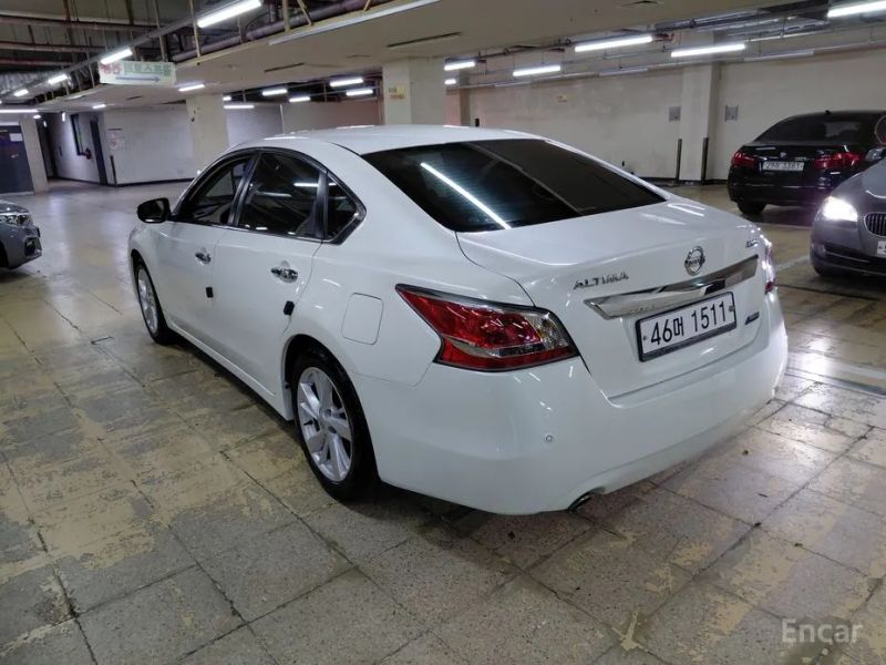 Nissan altima
