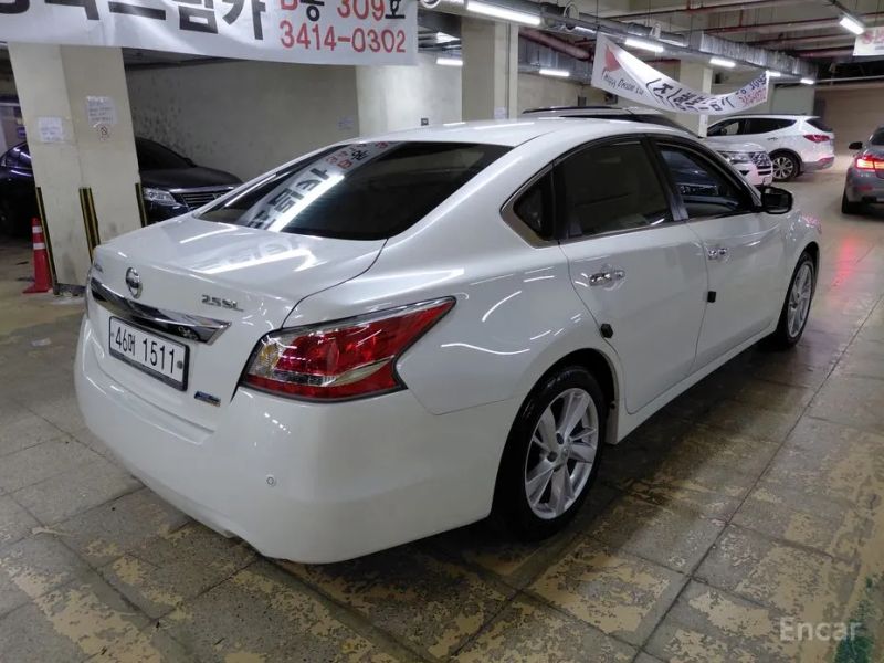 Nissan altima