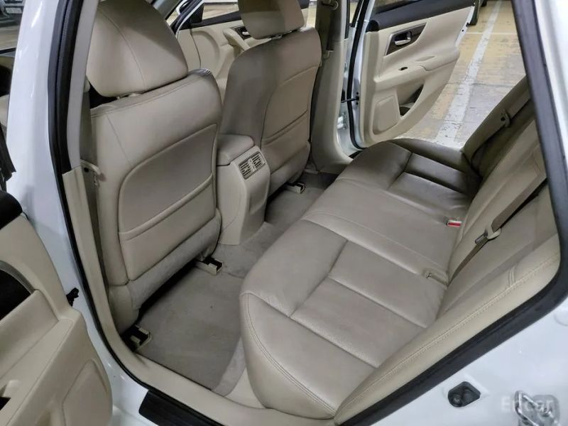 Nissan altima