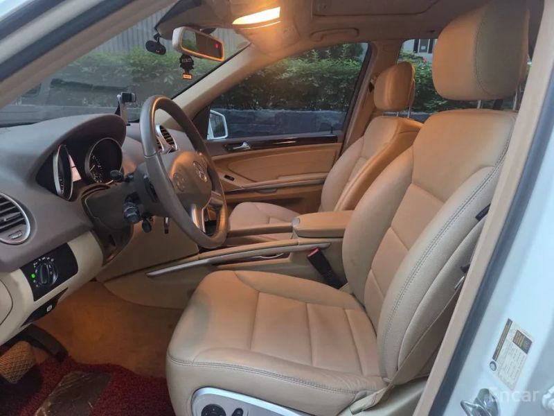 Mercedes-Benz M-class