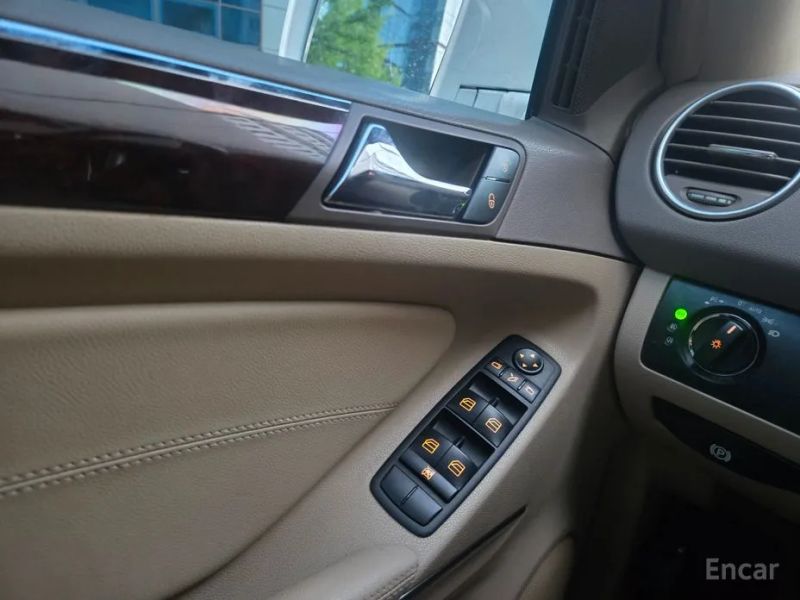 Mercedes-Benz M-class