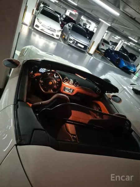 Ferrari California