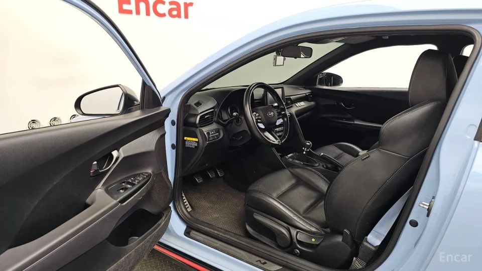 Hyundai Veloster