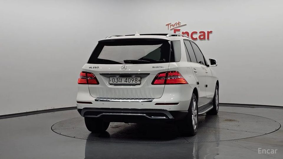 Mercedes-Benz M-class