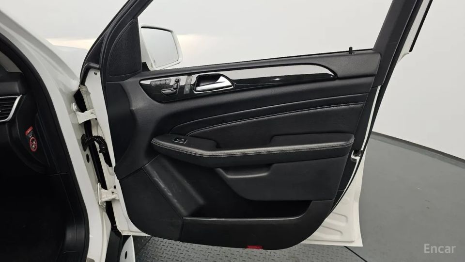 Mercedes-Benz M-class