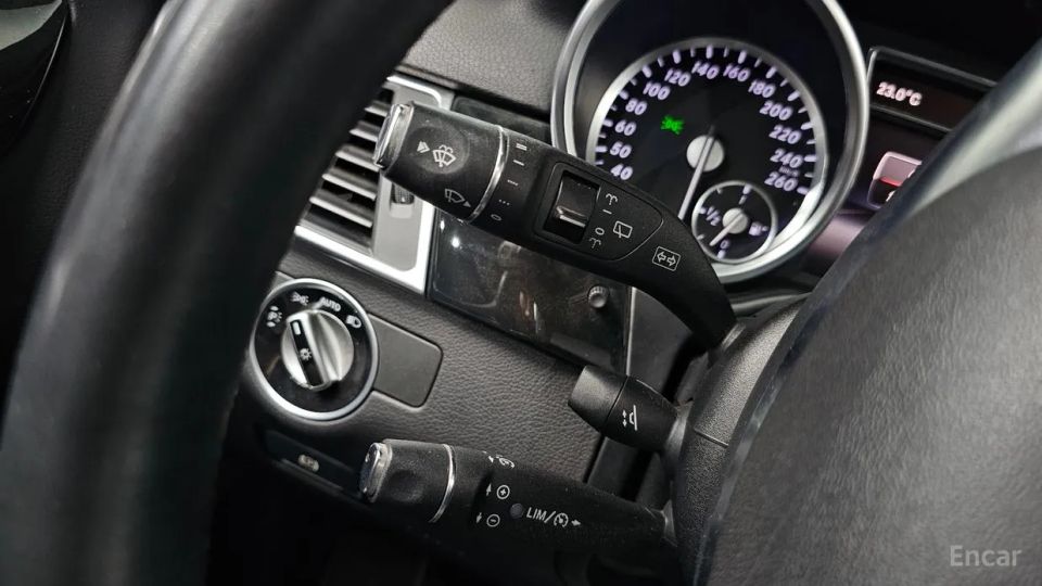 Mercedes-Benz M-class