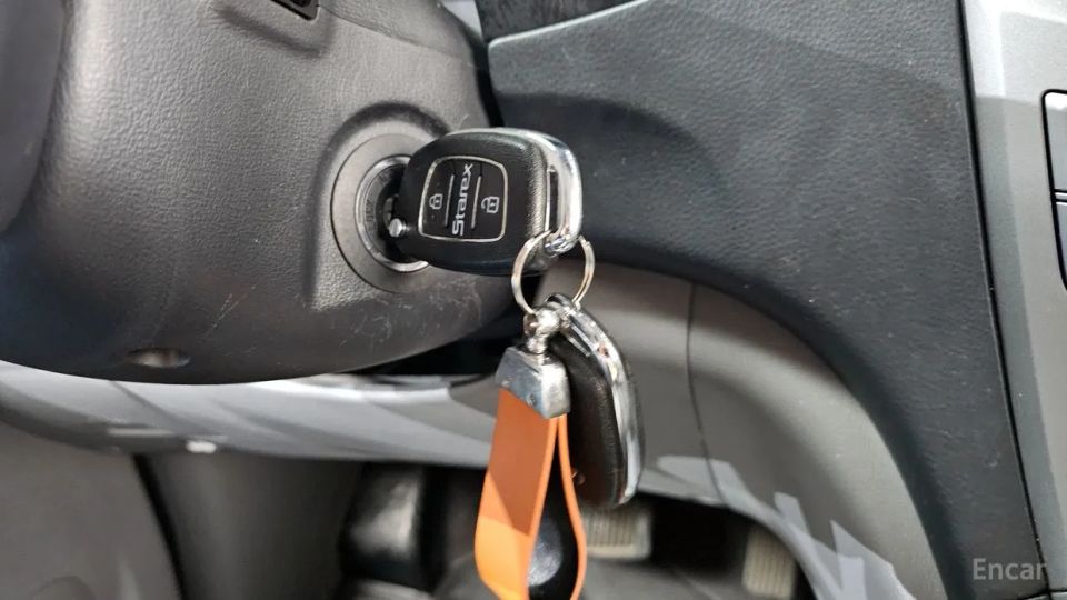 Hyundai Starex