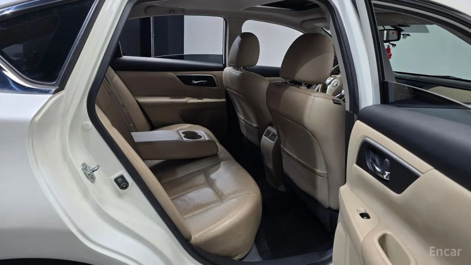 Nissan altima