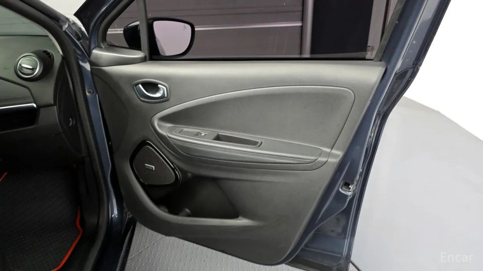 Renault-KoreaSamsung Zoe