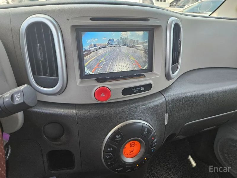 Nissan Cube