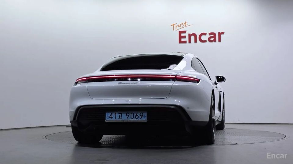 Porsche Taycan