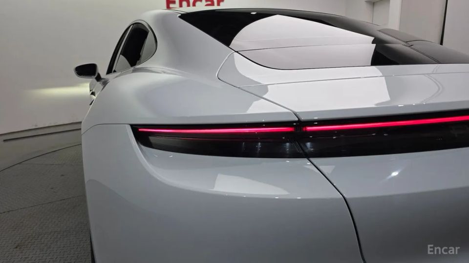 Porsche Taycan