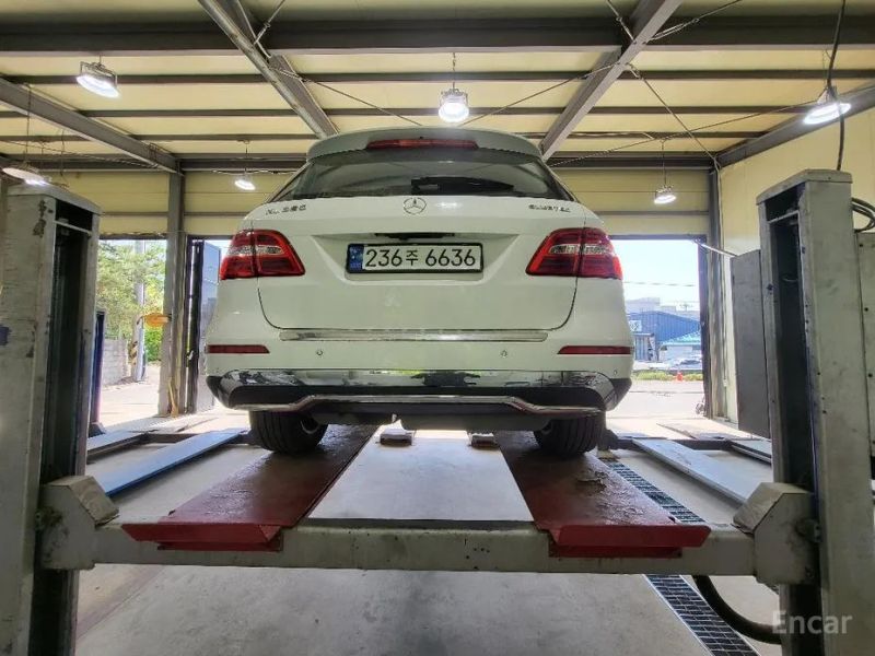 Mercedes-Benz M-class