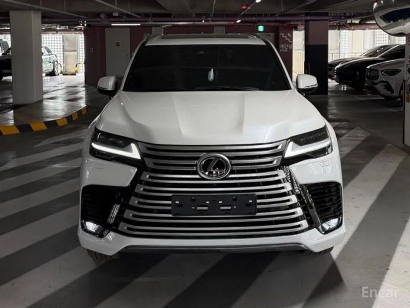 Lexus LX