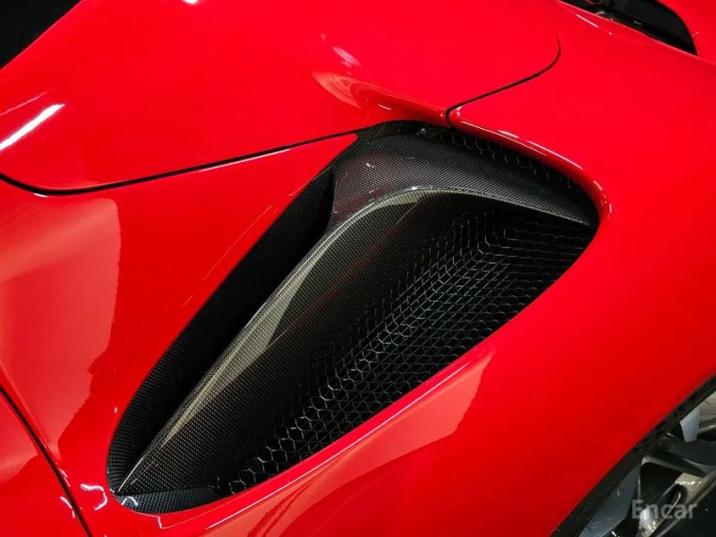 Ferrari SF90