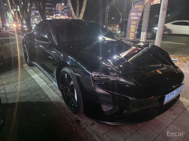 Porsche Taycan