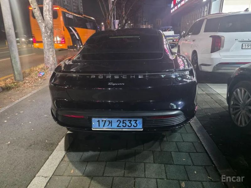 Porsche Taycan