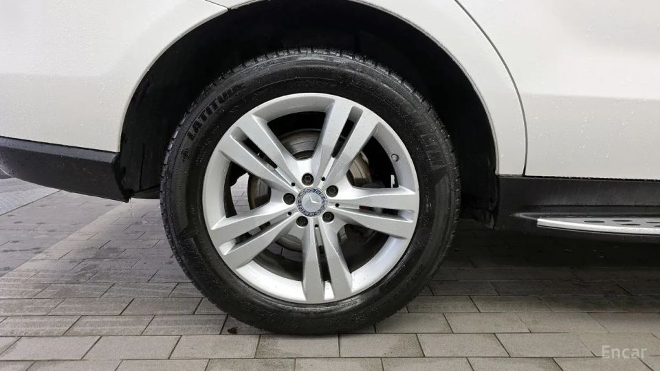 Mercedes-Benz M-class
