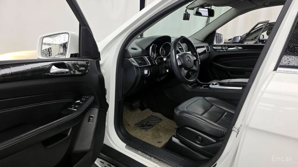Mercedes-Benz M-class
