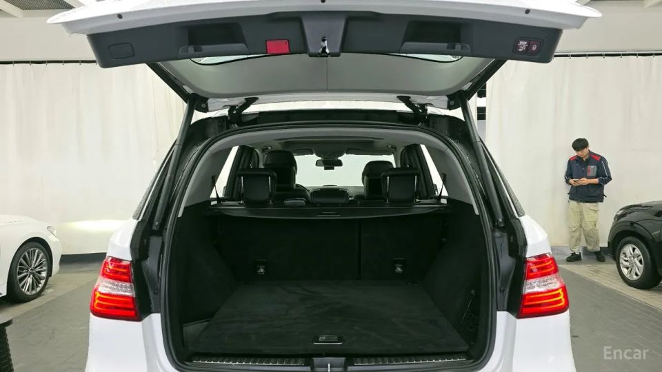 Mercedes-Benz M-class