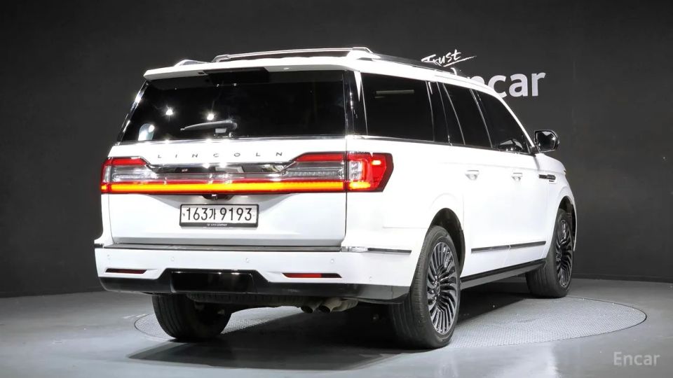 Lincoln Navigator