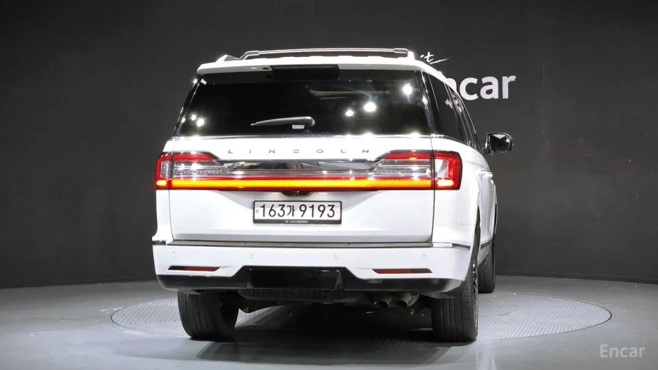 Lincoln Navigator