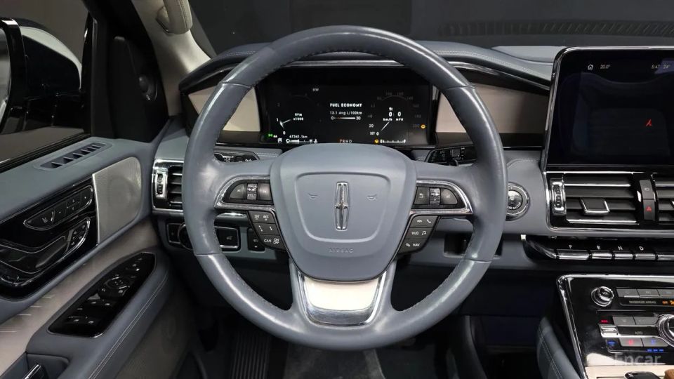 Lincoln Navigator