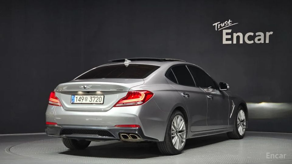 Genesis G70
