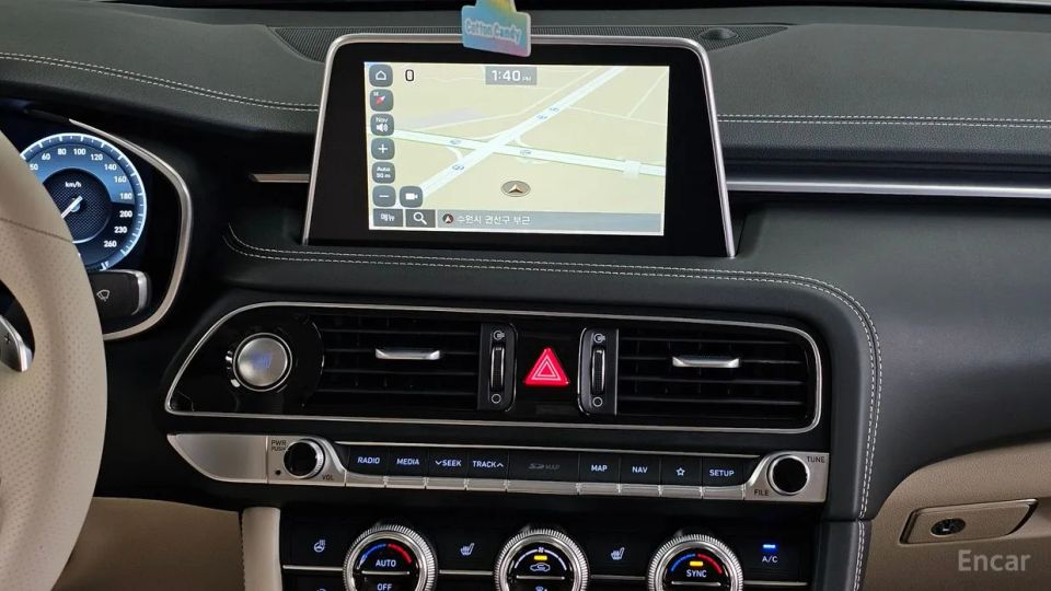 Genesis G70