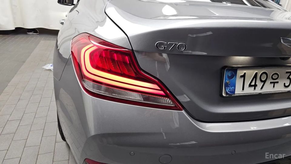Genesis G70