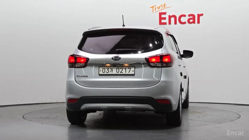 Kia Carens