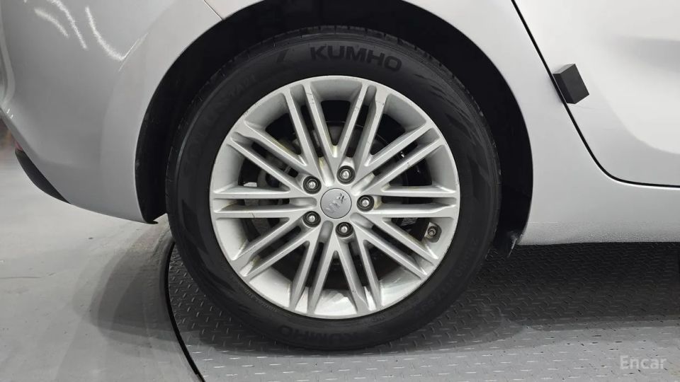 Kia Carens
