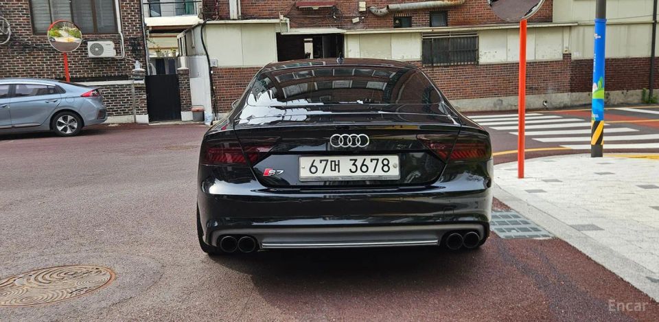 Audi S7