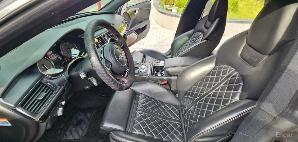 Audi S7