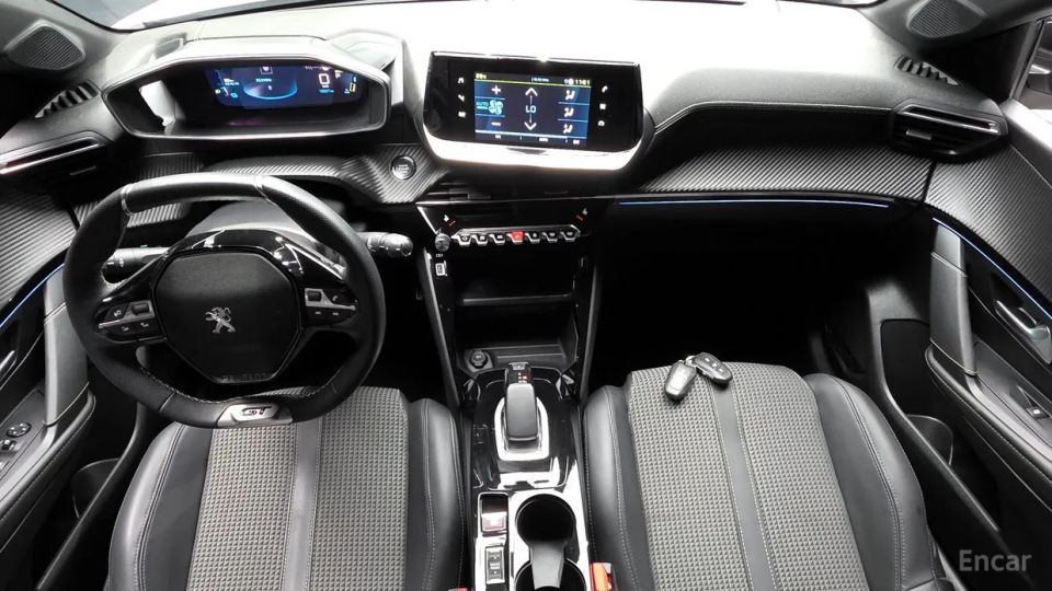 Peugeot 208