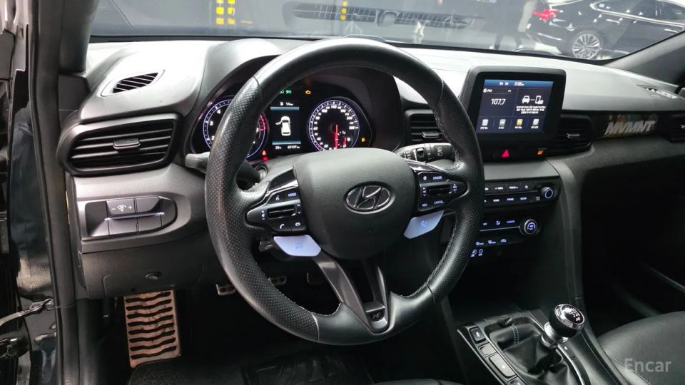 Hyundai Veloster