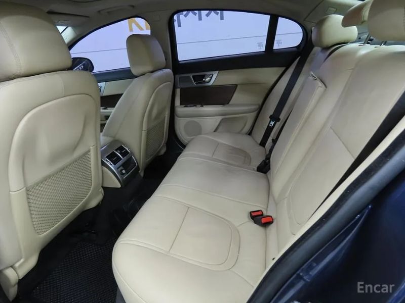 Jaguar xf