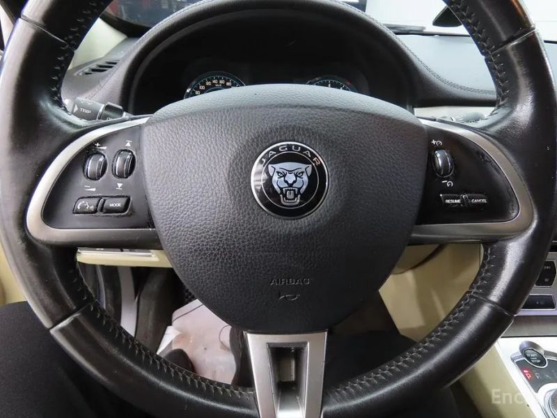 Jaguar xf