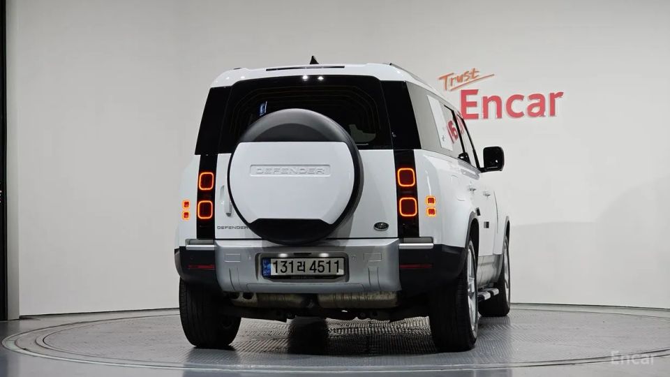 Land Rover Defender