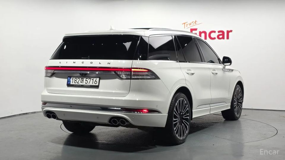 Lincoln Aviator