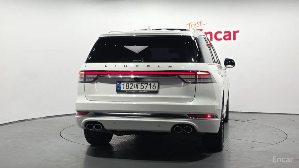 Lincoln Aviator
