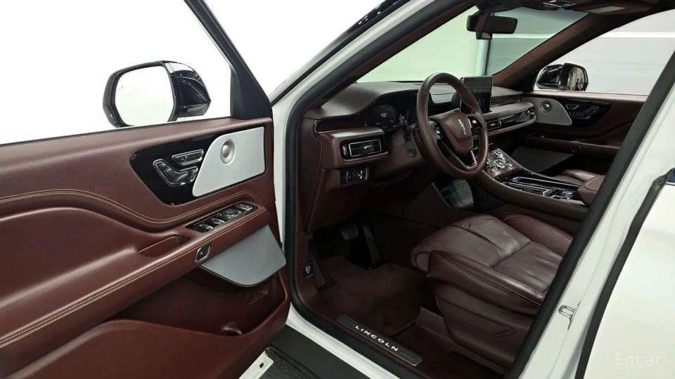 Lincoln Aviator