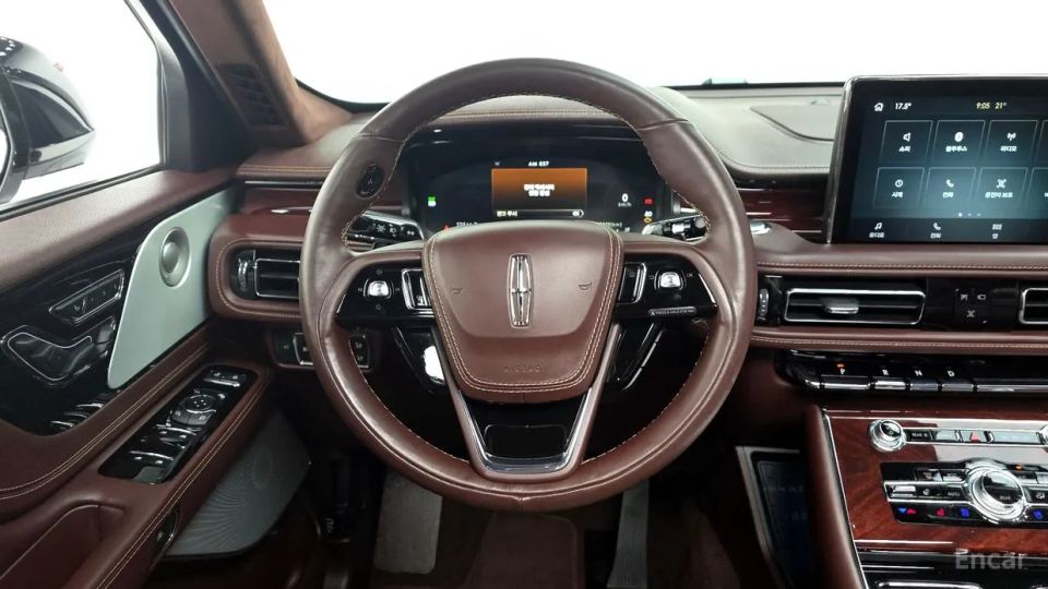 Lincoln Aviator