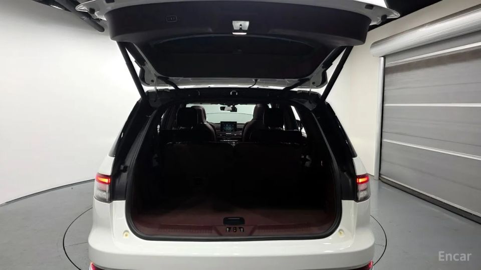Lincoln Aviator