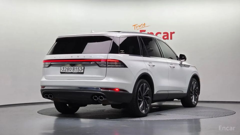 Lincoln Aviator