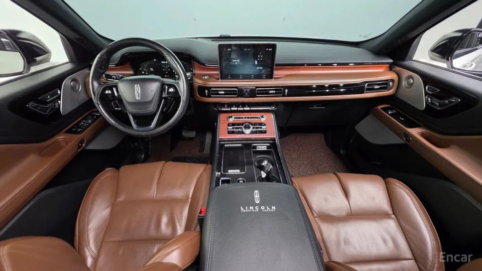 Lincoln Aviator